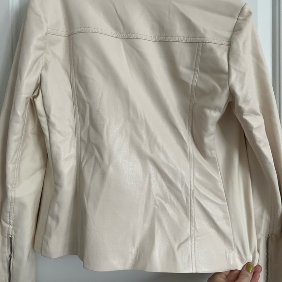 Cream jacket - Picture 2 of 5